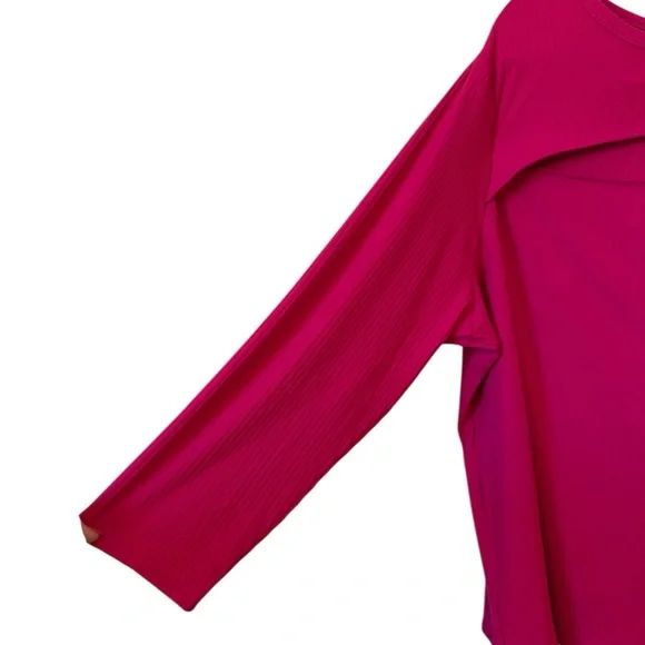 PRETTY PINK TOP w/NECKLINE CUTOUT DETAIL PLUS: 4X #W - Picture 3 of 8
